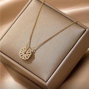 Elegant Gold Clover Pendant Necklace